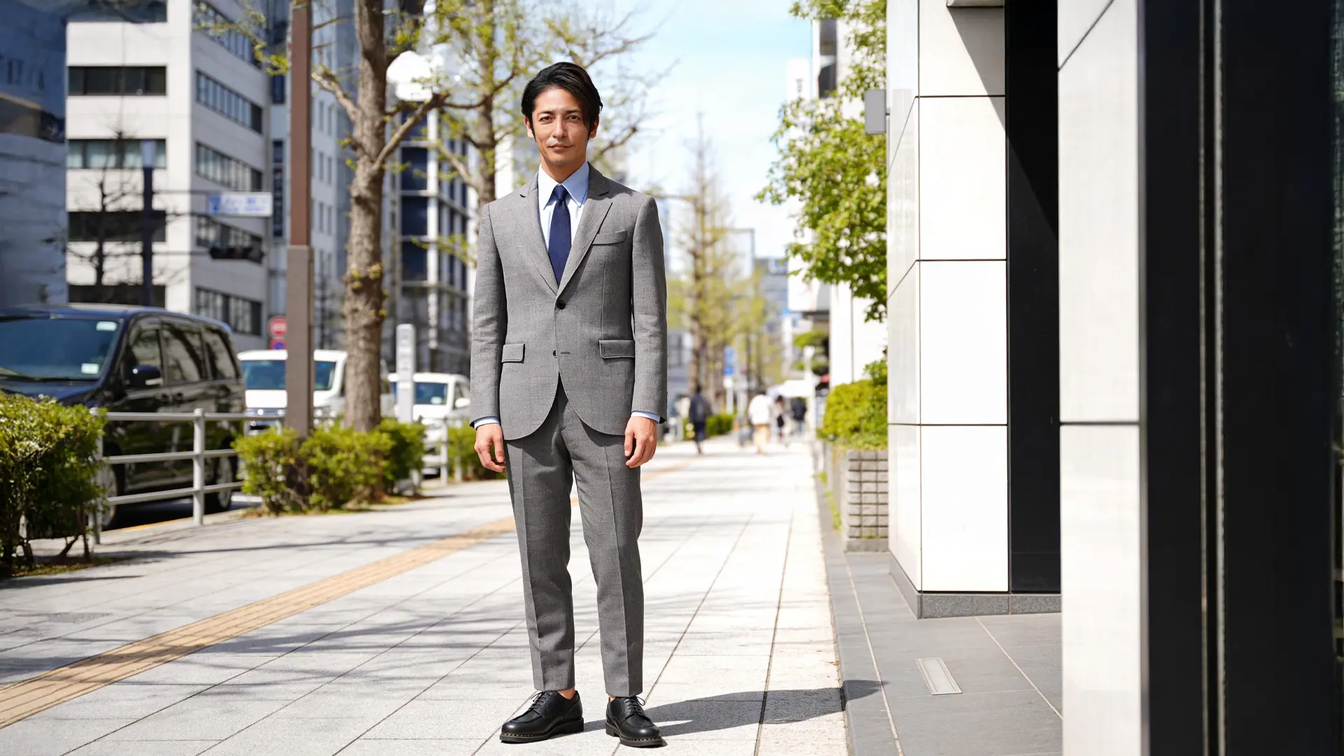 REDAが叶える、知性と快適さを纏うスーツ。 - オーダーシャツ・スーツのSOLELY